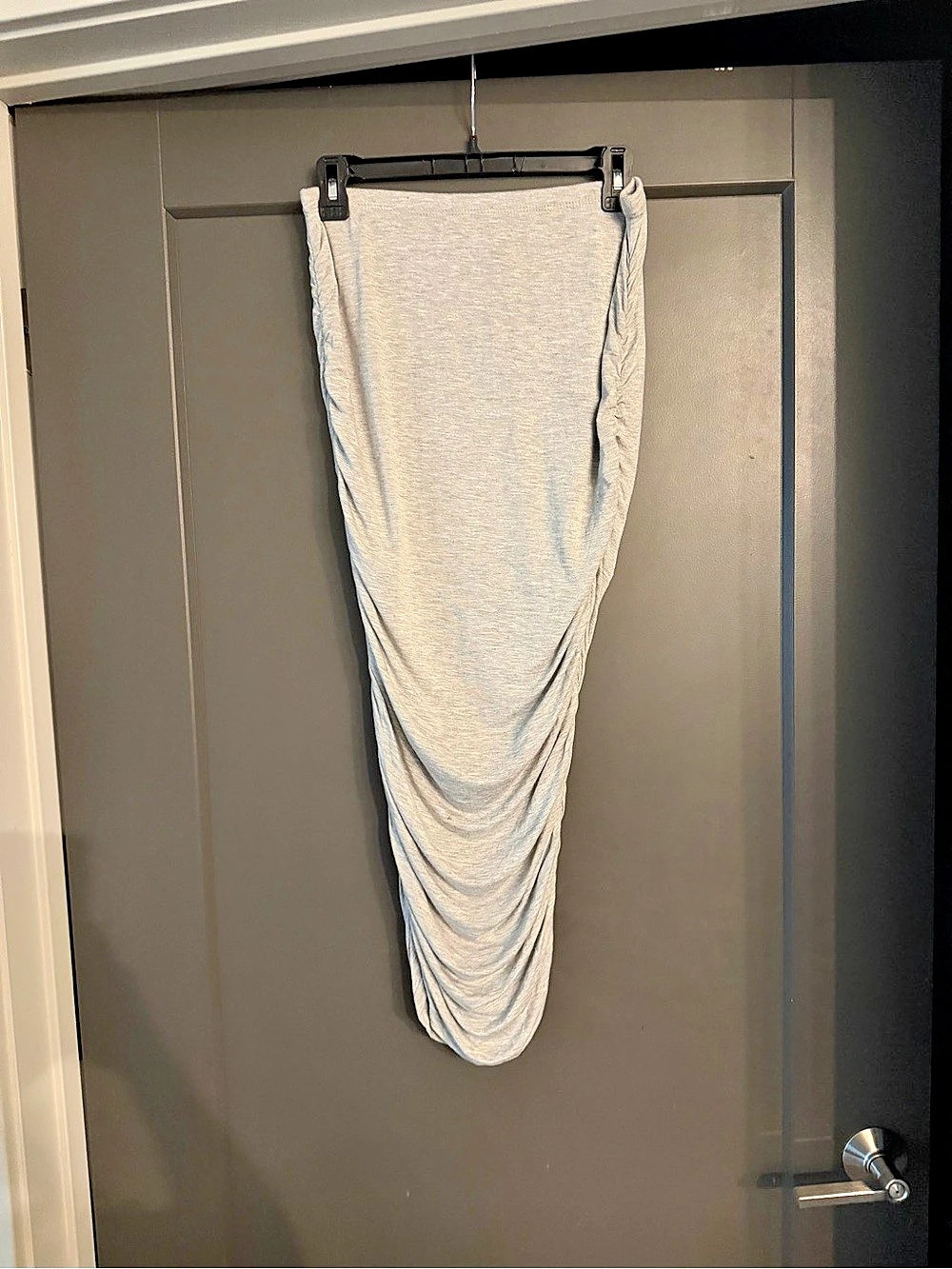 Windsor Ruched Midi Skirt in Gray Size Large NWT